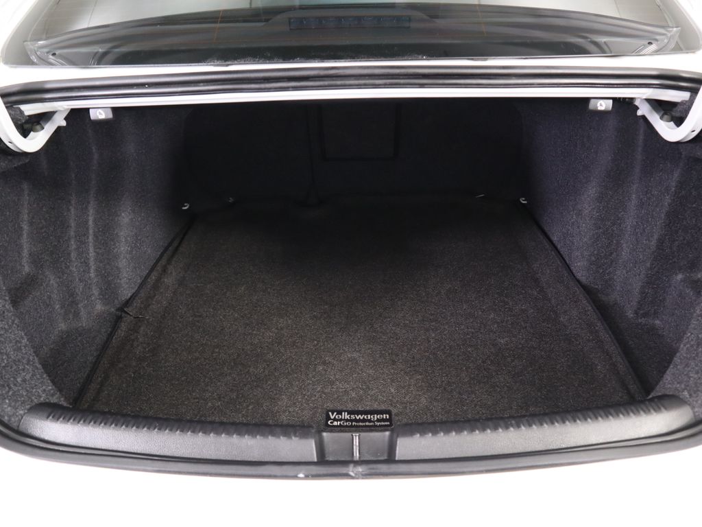 Thumbnail: 2017 Volkswagen Jetta - 28