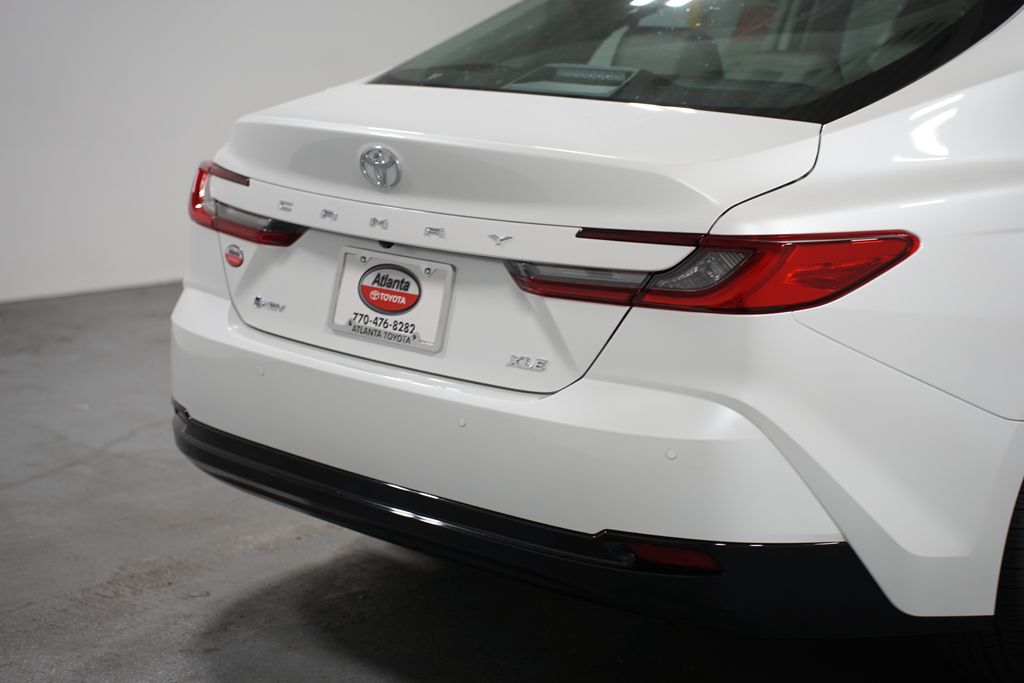 Thumbnail: 2025 Toyota Camry - 9
