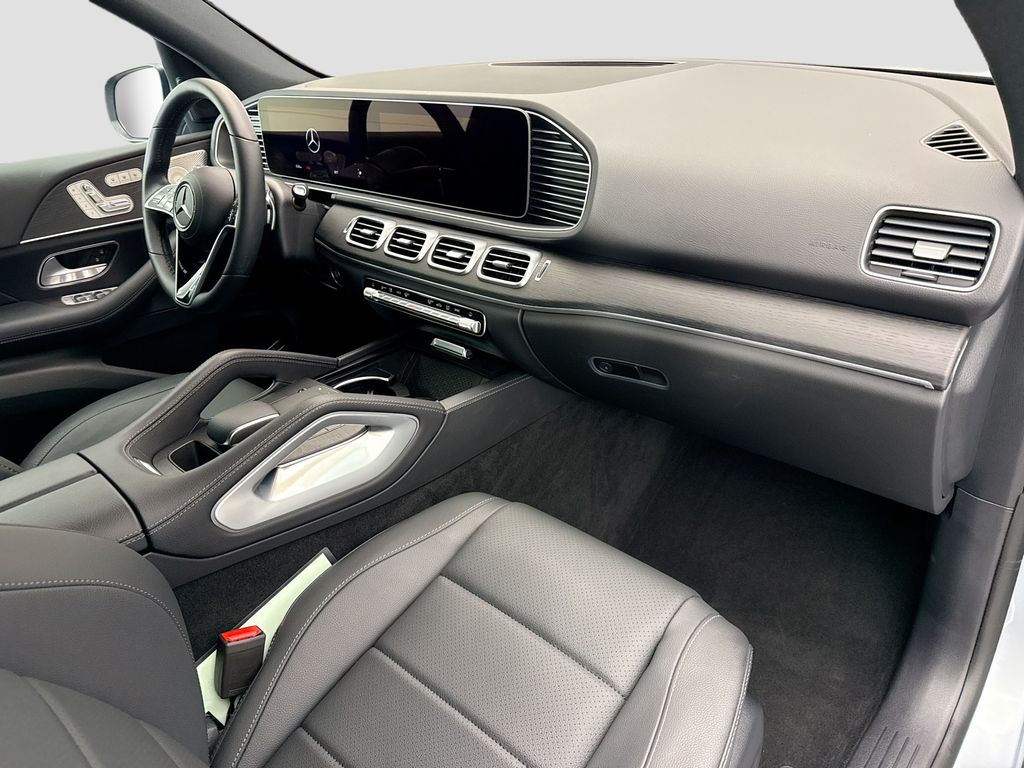 Thumbnail: 2025 Mercedes-Benz GLE - 16