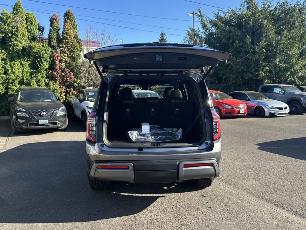 2025 Nissan Armada SL