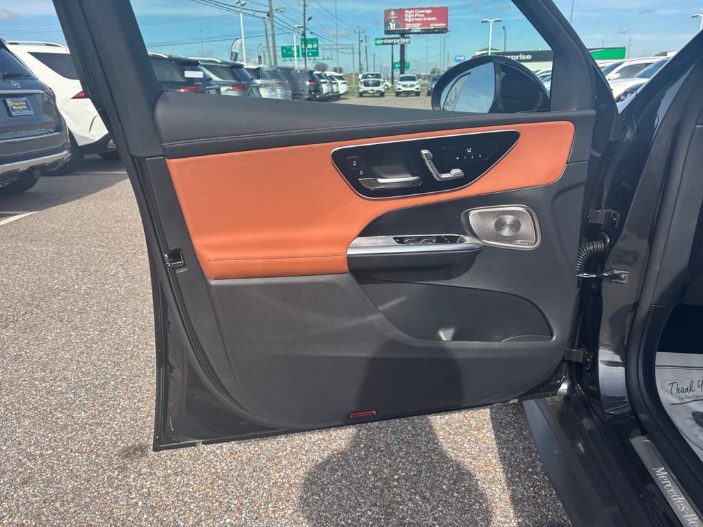 new 2026 Mercedes-Benz GLC car