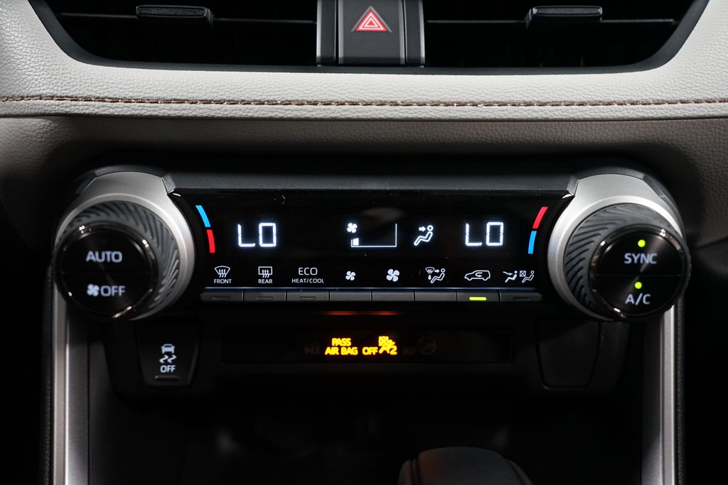 Thumbnail: 2025 Toyota RAV4 - 20