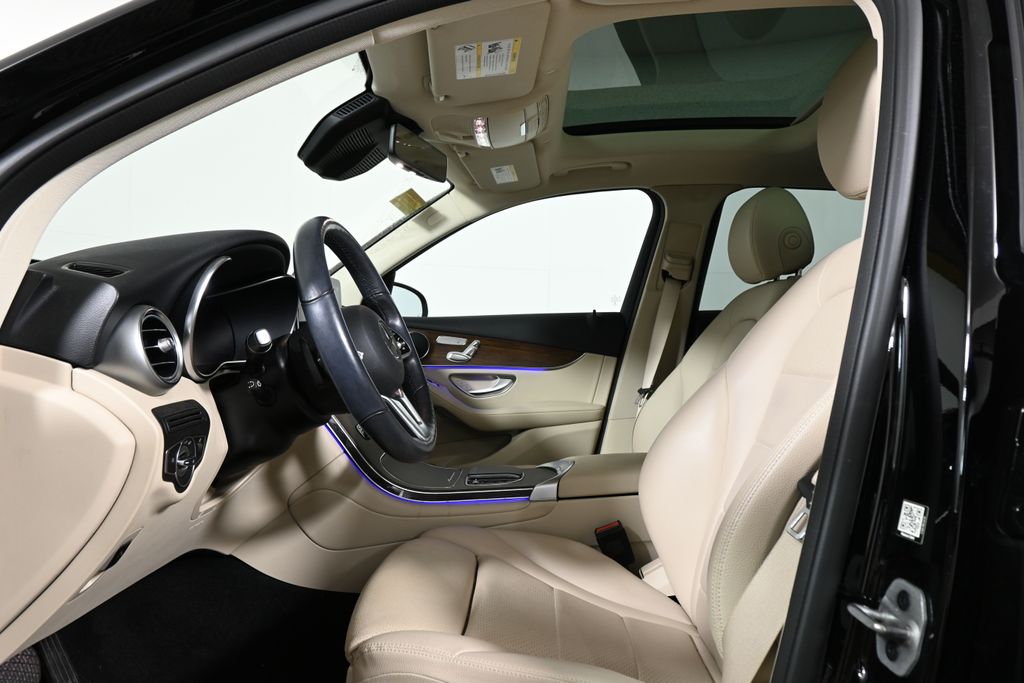 Thumbnail: 2022 Mercedes-Benz GLC - 3