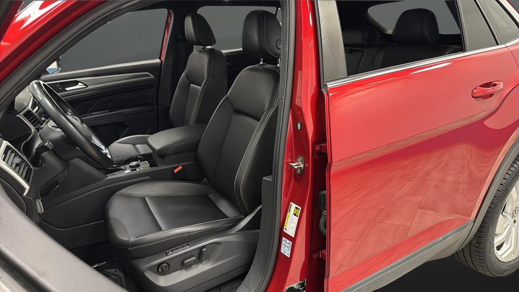 Used 2020 Red Metallic Volkswagen 3.6L V6 SEL image 9