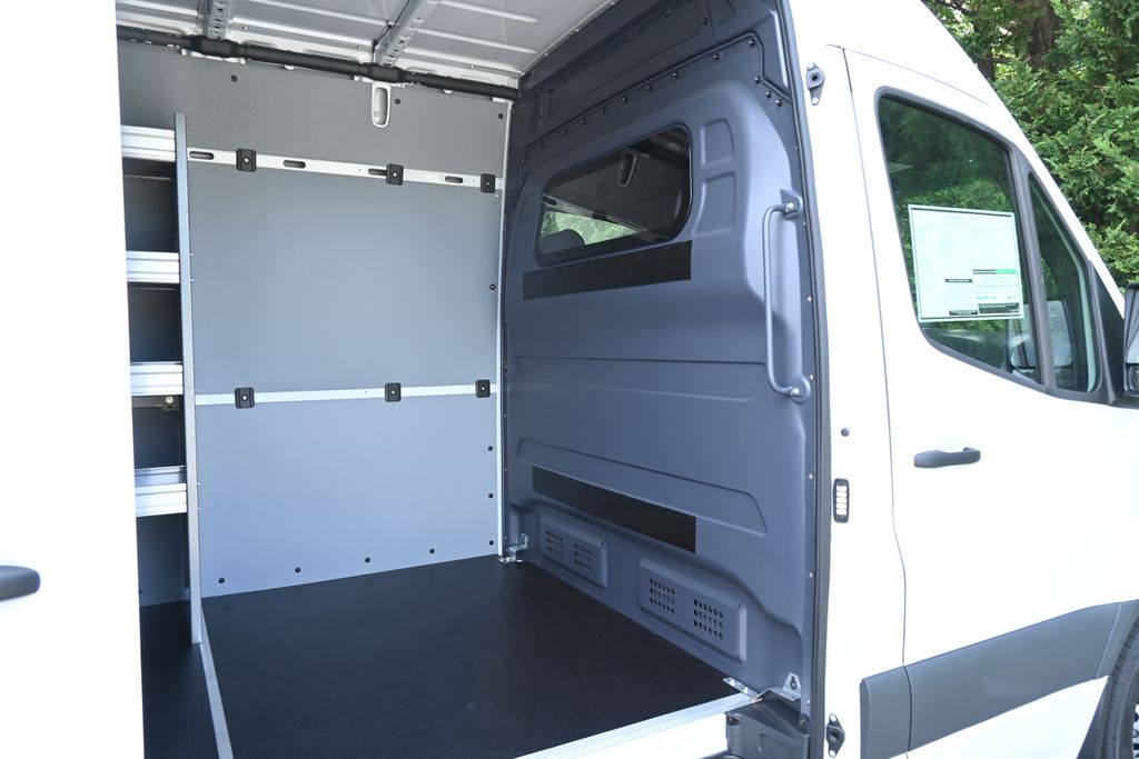 Thumbnail: 2025 Mercedes-Benz Sprinter - 26