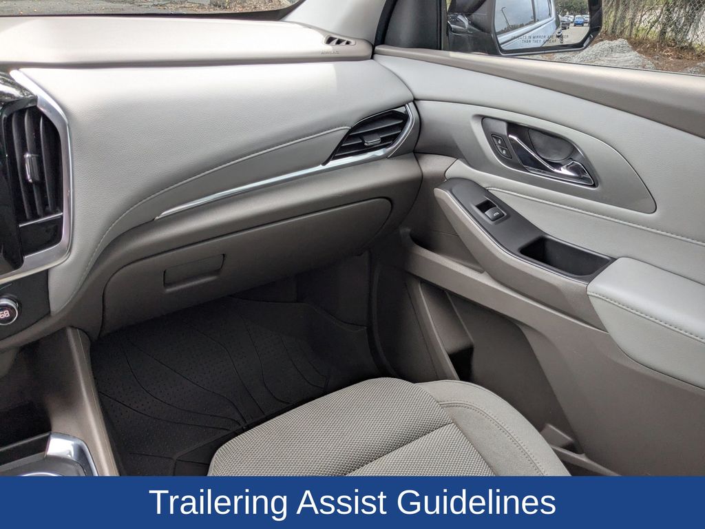 2020 Chevrolet Traverse FWD LT Cloth