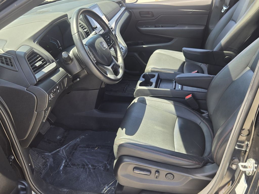 2024 Honda Odyssey - $33,375
