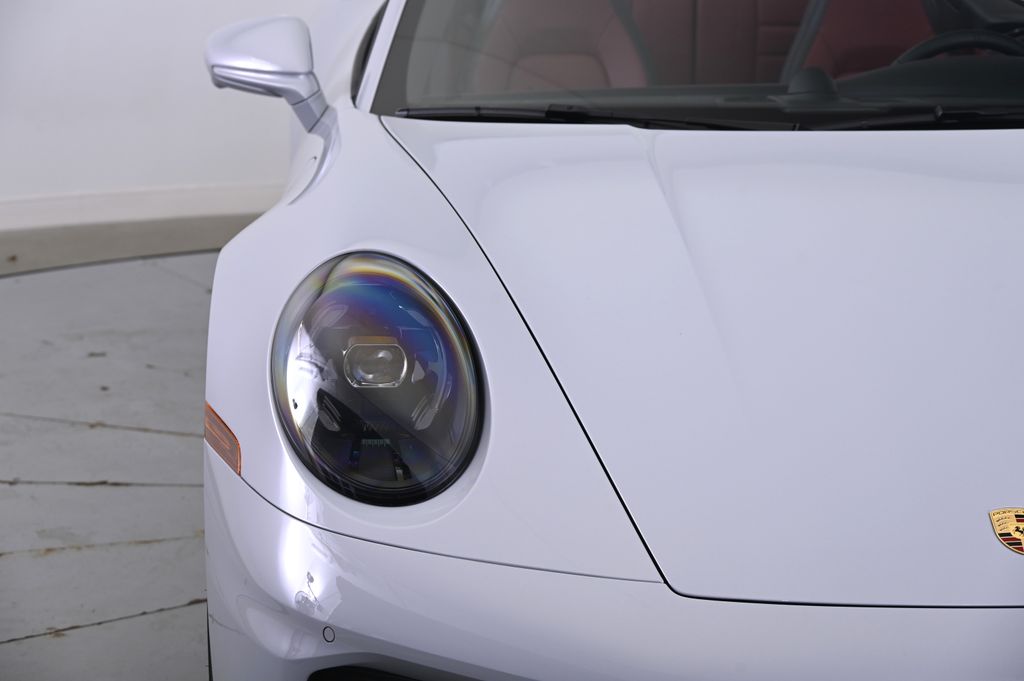 Thumbnail: 2025 Porsche 911 - 14