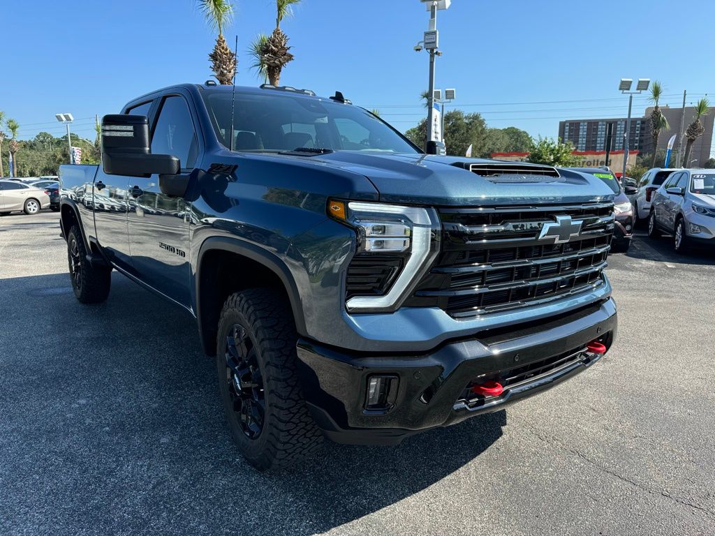 2025 Chevrolet Silverado 2500HD LT 9