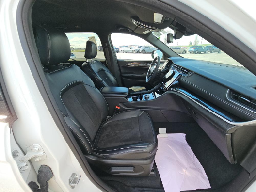 used 2023 Jeep Grand Cherokee L car, priced at $31,597