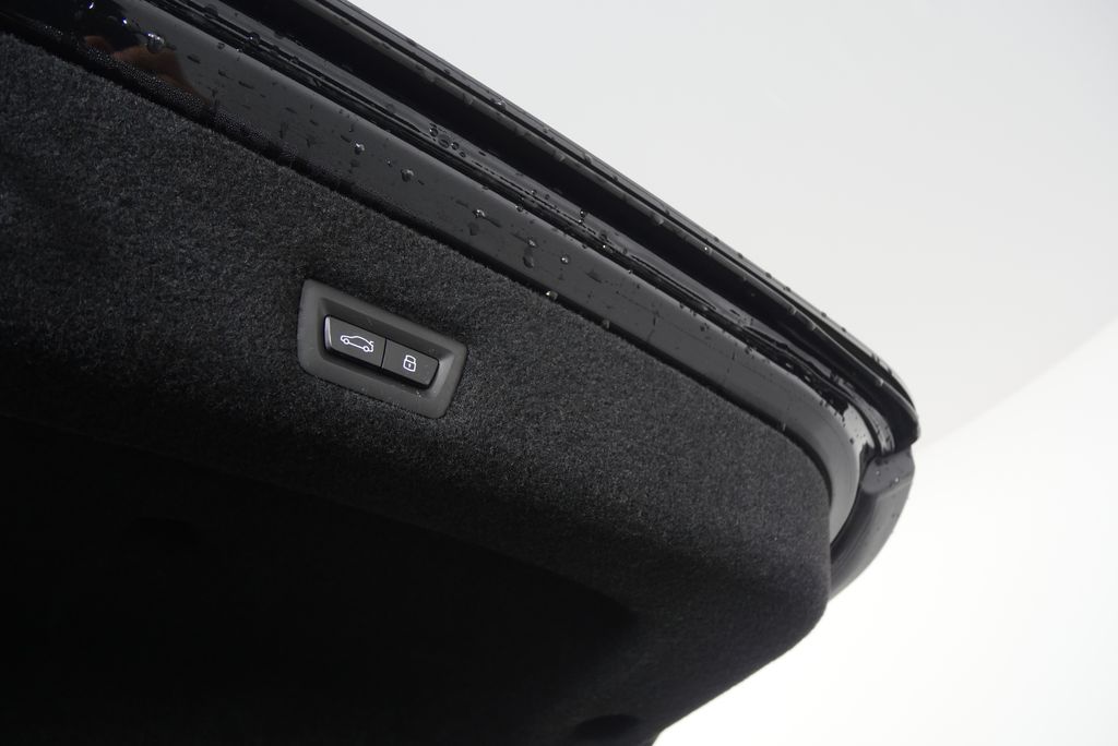 Thumbnail: 2023 BMW 7 Series - 18