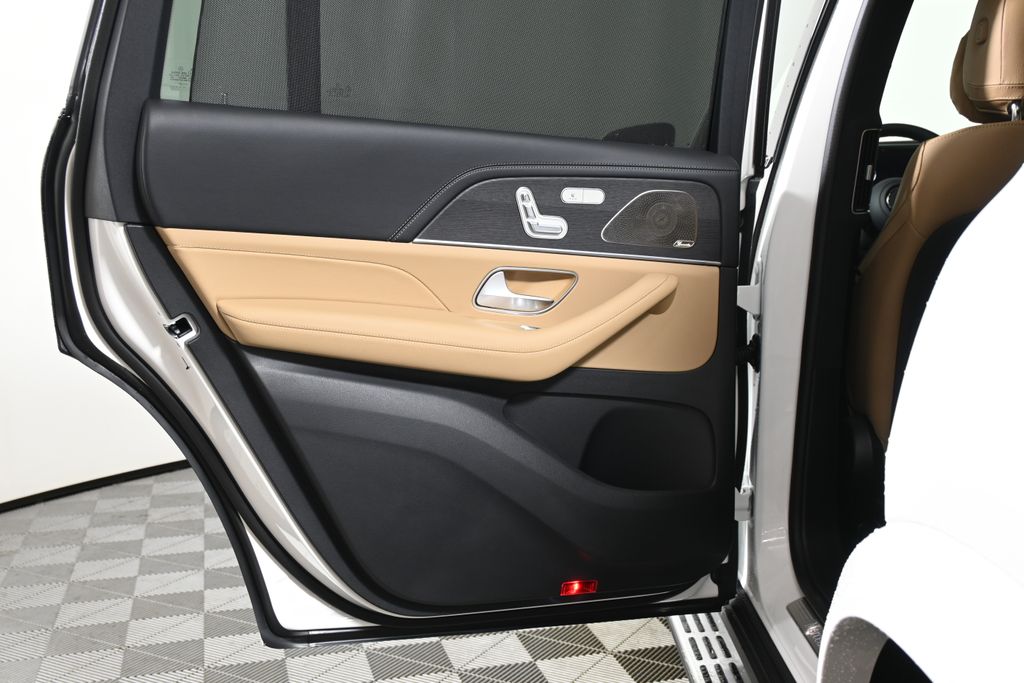 Thumbnail: 2025 Mercedes-Benz GLS - 27