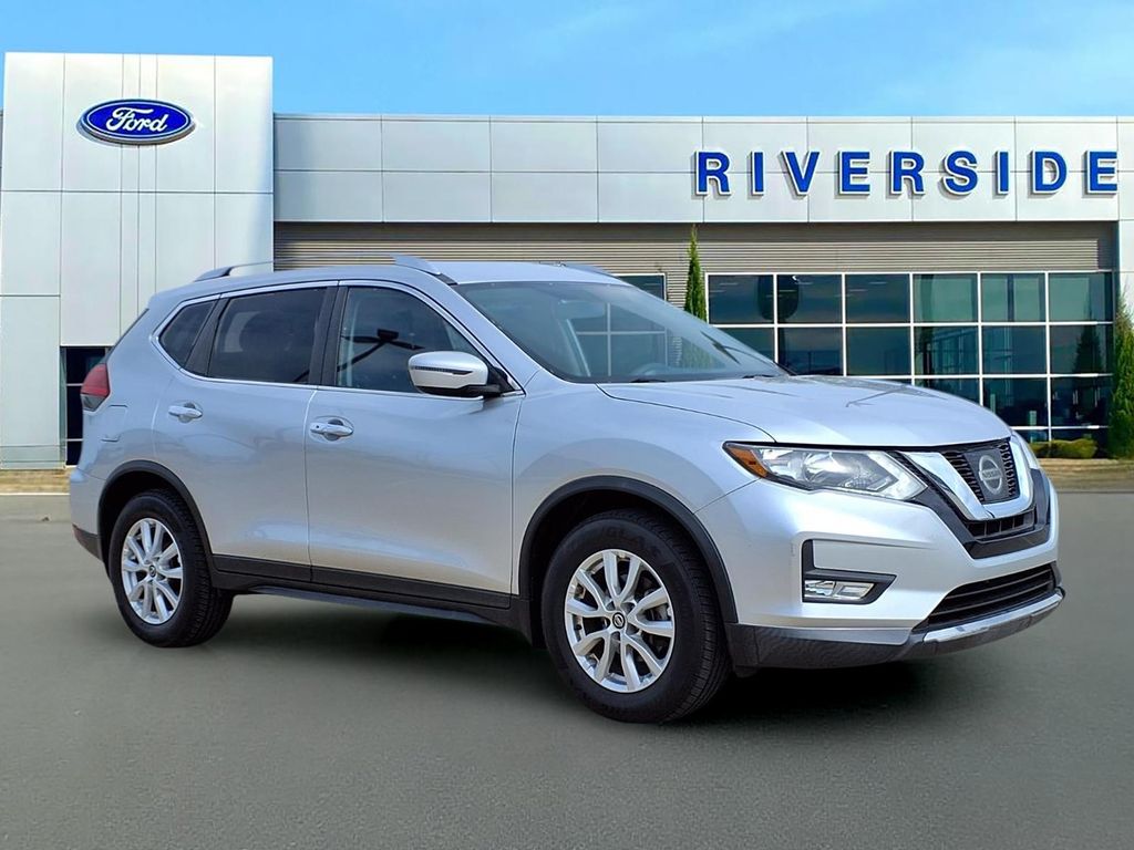 Brilliant Silver 2017 Nissan Rogue SV FWD SUV / Crossover Front-Wheel Drive Continuously Variable Transmission