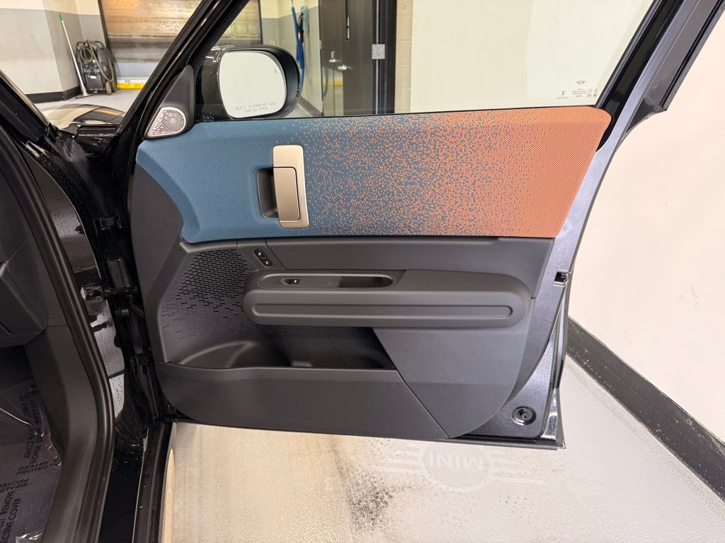 2025 MINI Cooper Countryman Signature 27