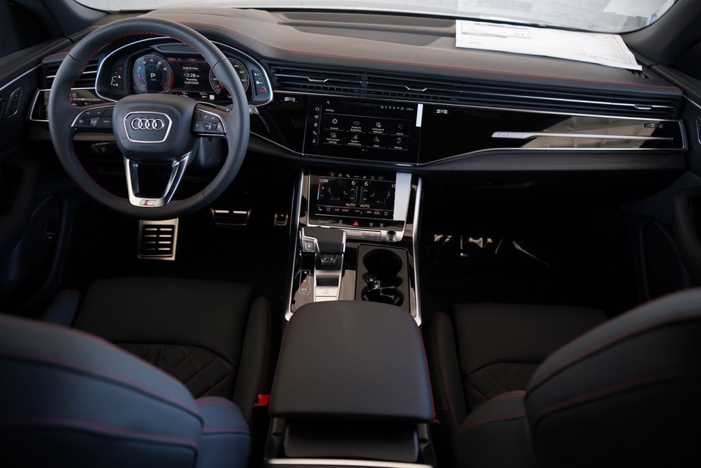 Thumbnail: 2026 Audi Q8 - 9