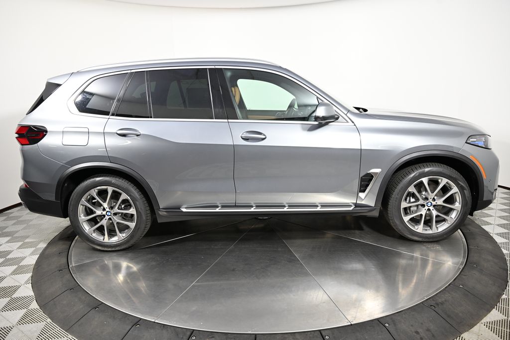 Thumbnail: 2026 BMW X5 - 6