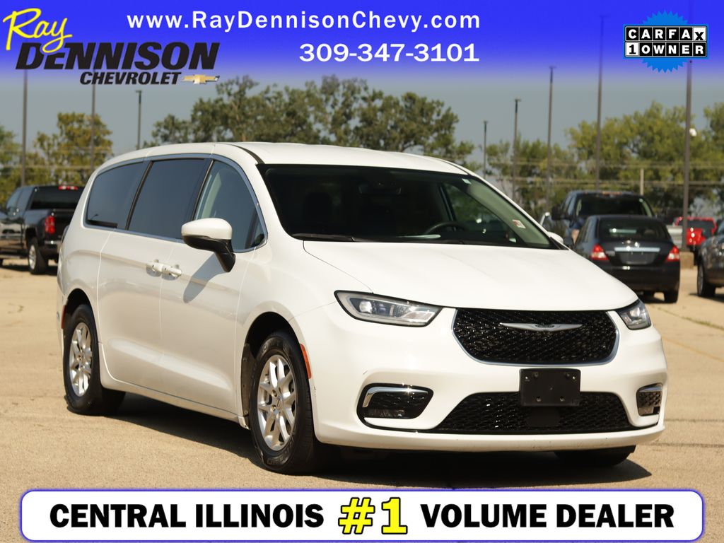Bright White Clearcoat 2023 Chrysler Pacifica Minivan Front-Wheel Drive 9-Speed Automatic