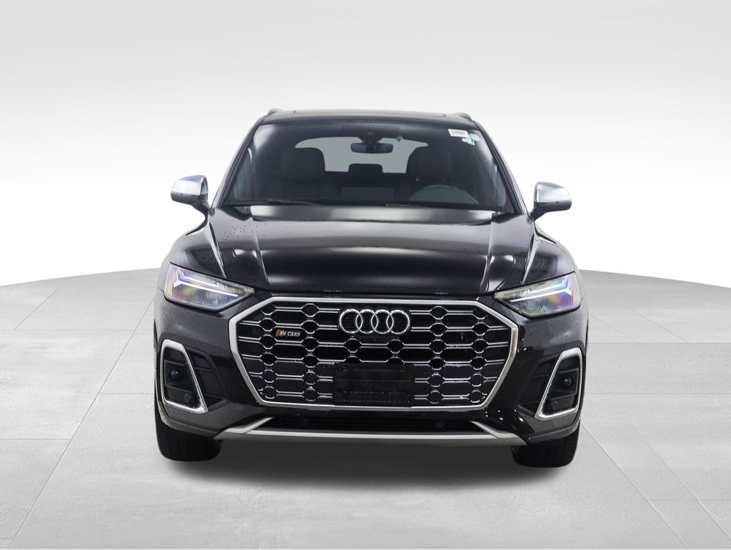 Thumbnail: 2022 Audi SQ5 - 8