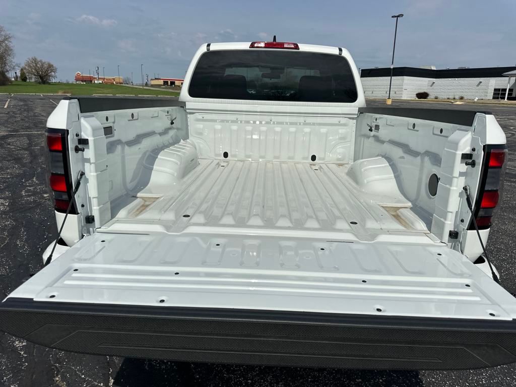 2025 Nissan Frontier SV photo