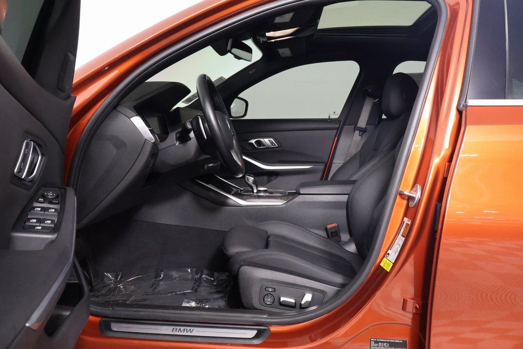 Thumbnail: 2020 BMW 3 Series - 10