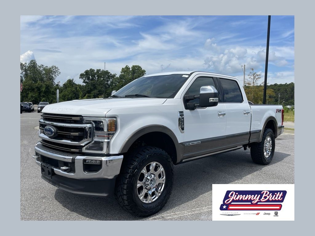 Oxford White 2022 Ford F-250 Super Duty Pickup Truck Four-Wheel Drive Automatic