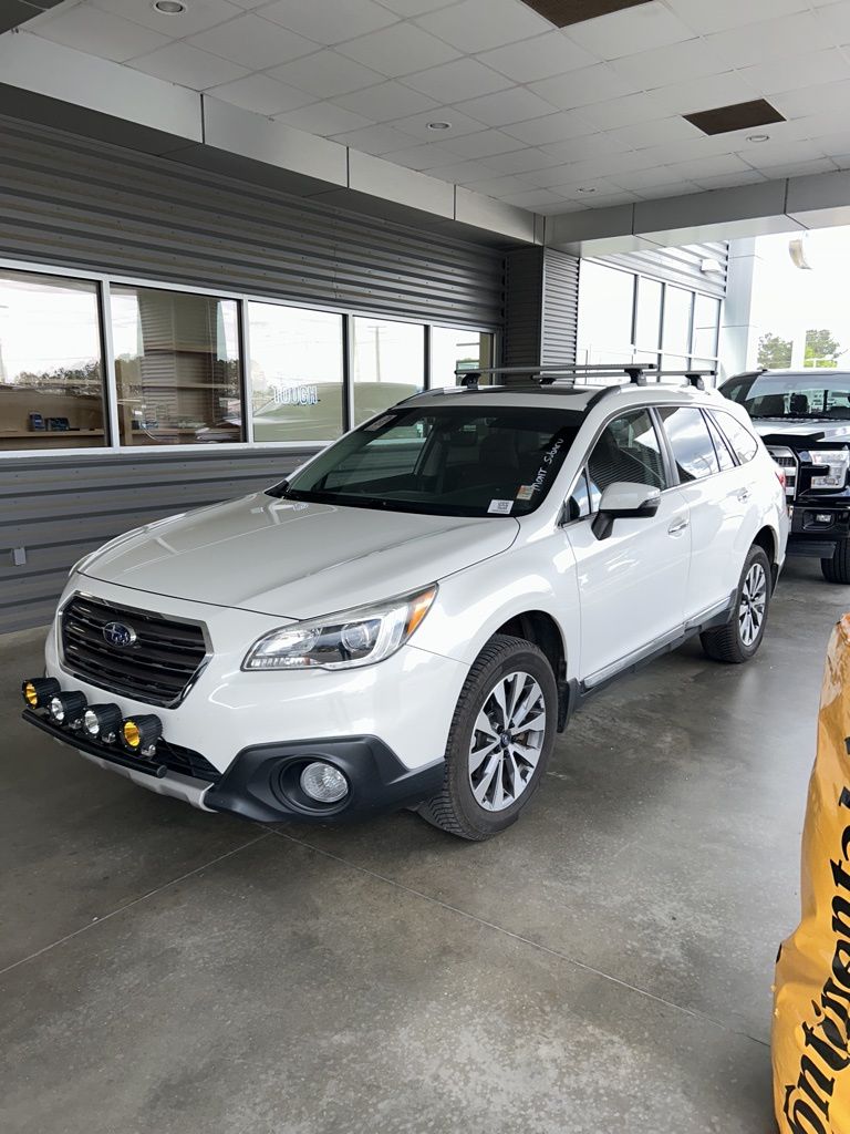 Crystal White Pearl 2017 Subaru Outback 3.6R Touring AWD Wagon All-Wheel Drive Continuously Variable Transmission