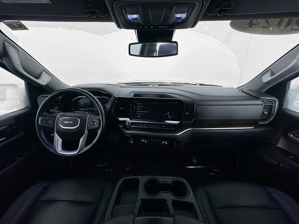 2024 GMC Sierra 1500 SLT - Photo 34