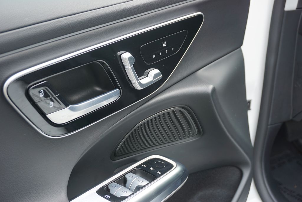 Thumbnail: 2024 Mercedes-Benz E-Class - 21