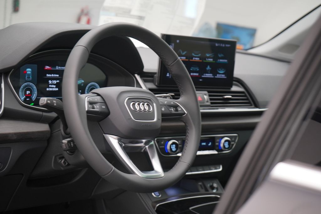 2024 Audi Q5 e  8