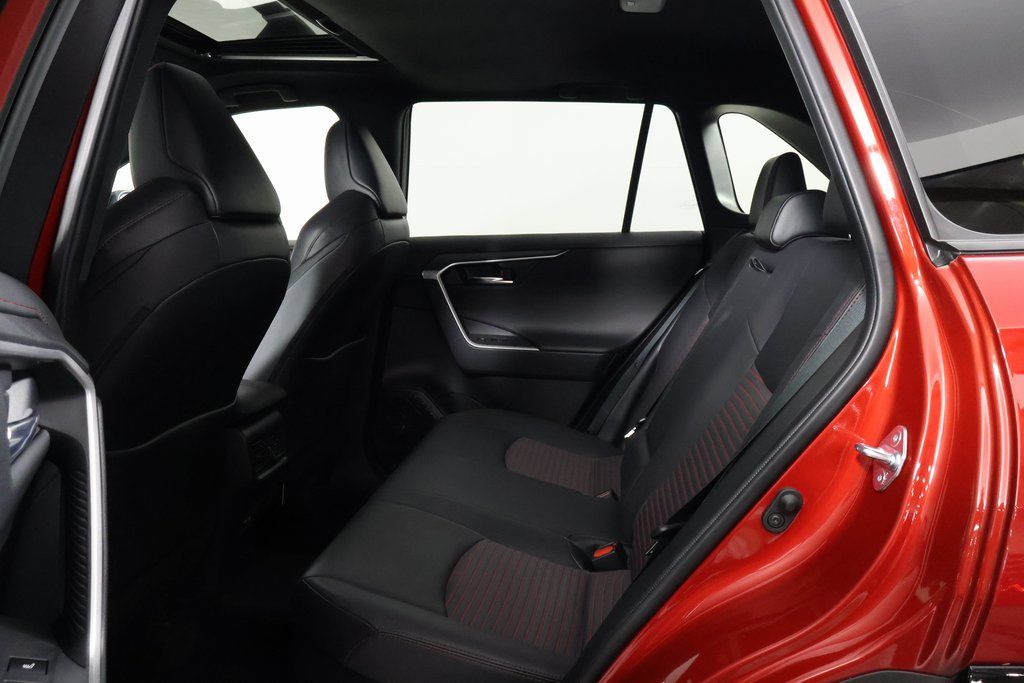 Thumbnail: 2022 Toyota RAV4 - 11