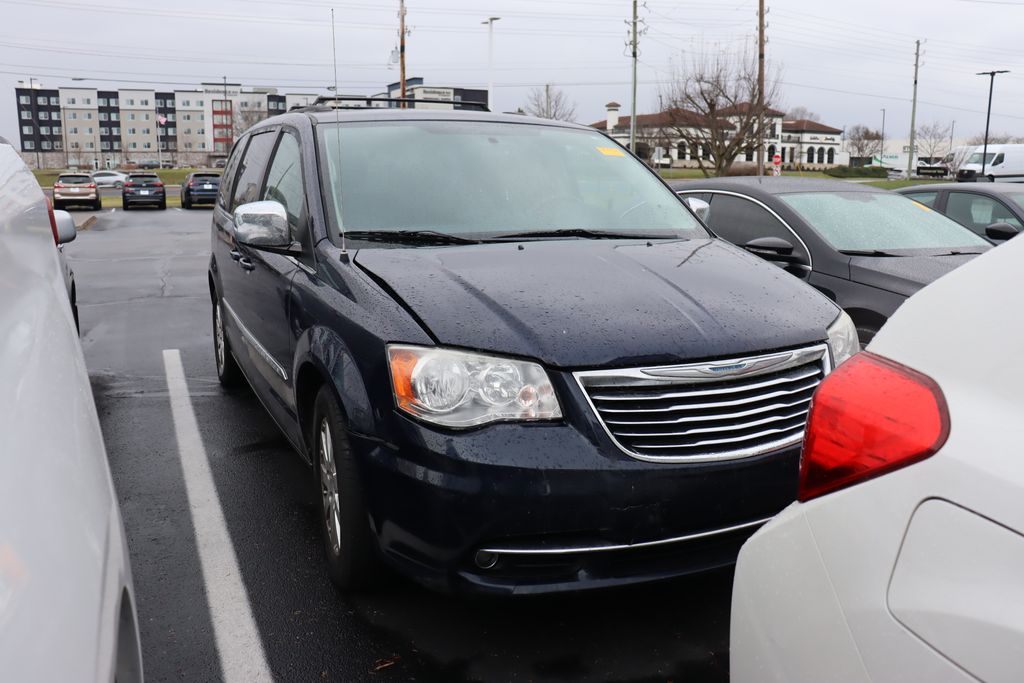 2014 Chrysler Town & Country Touring 5