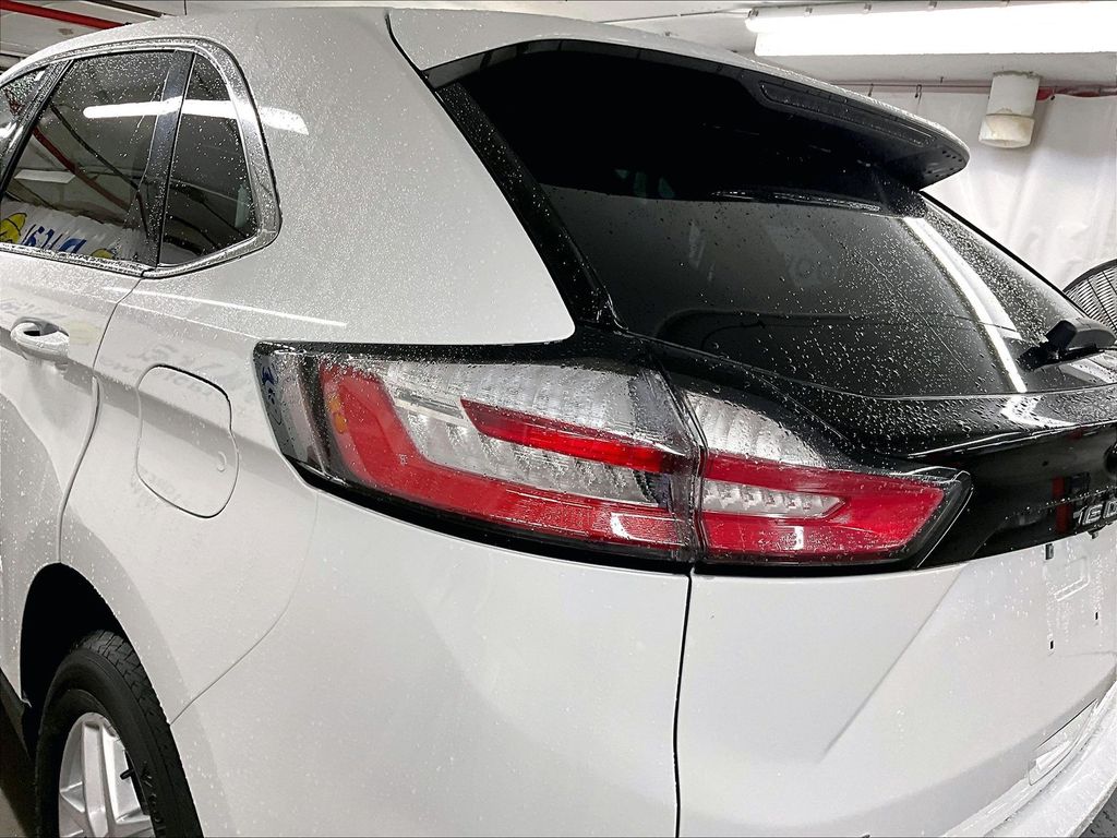 2022 Ford Edge — photo 33