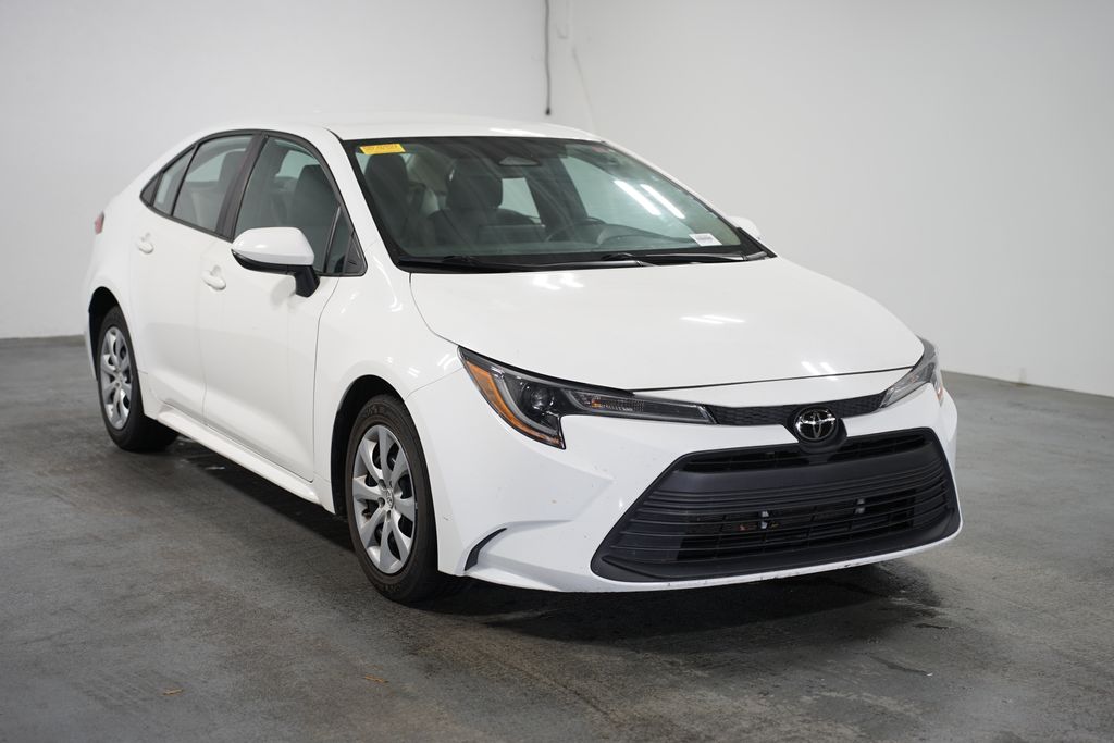 2023 Toyota Corolla LE 3