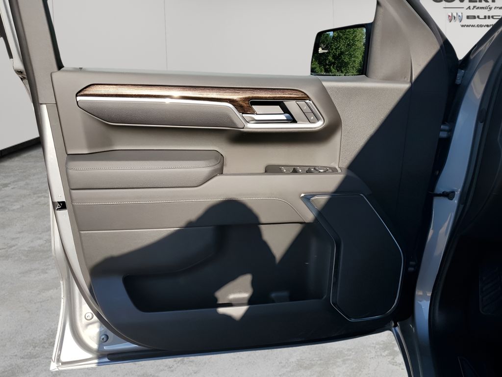 New 2026 Silver GMC Elevation image 25