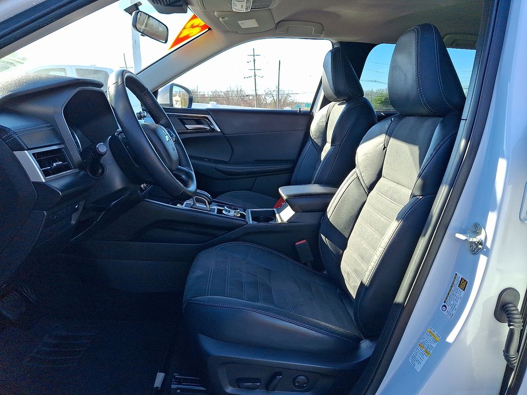 used 2023 Mitsubishi Outlander car, priced at $21,502