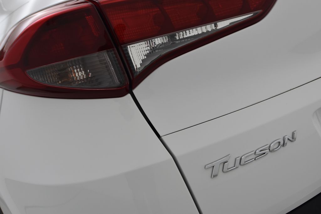 2016 Hyundai Tucson SE photo
