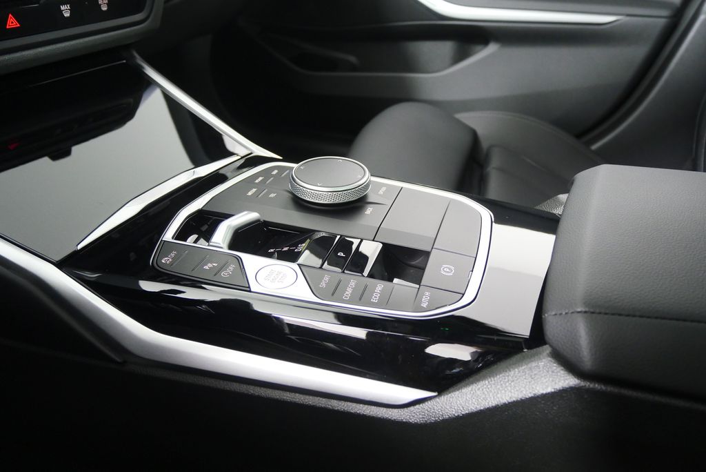 Thumbnail: 2023 BMW 3 Series - 27