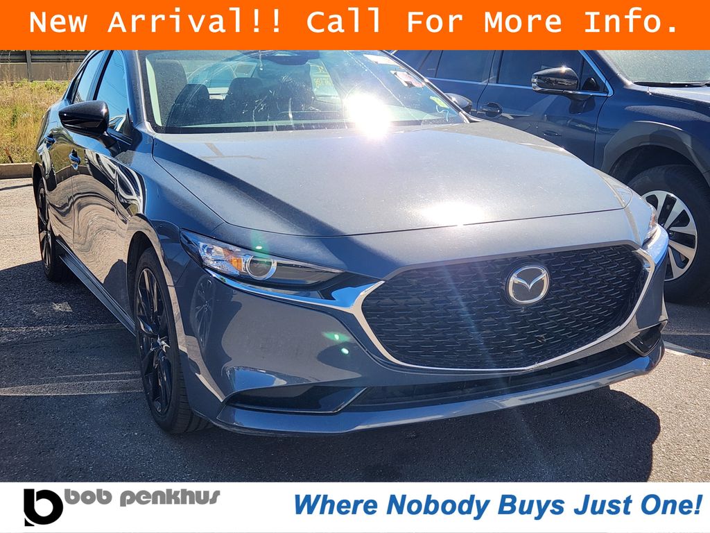 2025 Mazda MAZDA3 2.5 S Carbon Edition