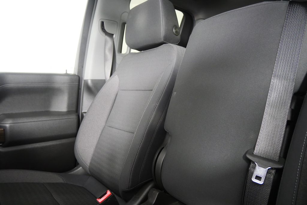 Thumbnail: 2020 Chevrolet Silverado 1500 - 27