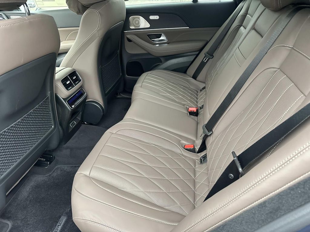 Thumbnail: 2026 Mercedes-Benz GLE - 14