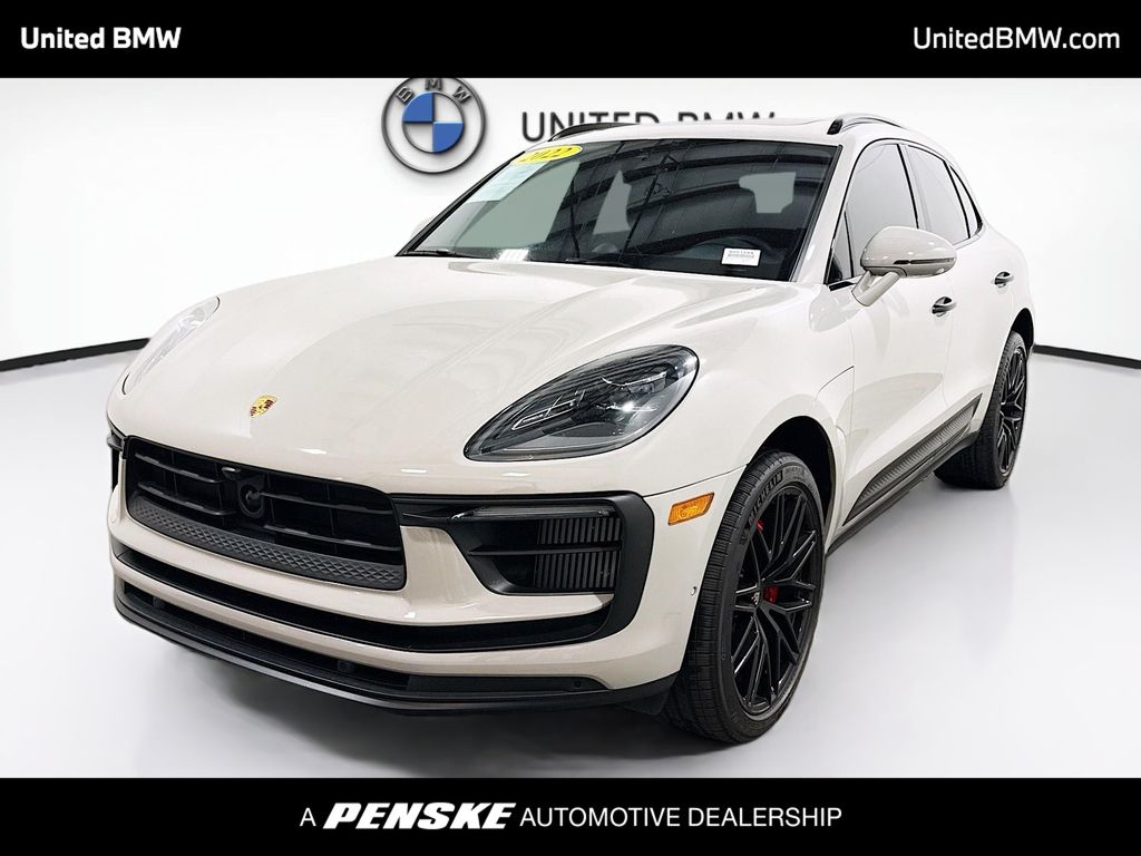 Thumbnail: 2022 Porsche Macan - 1