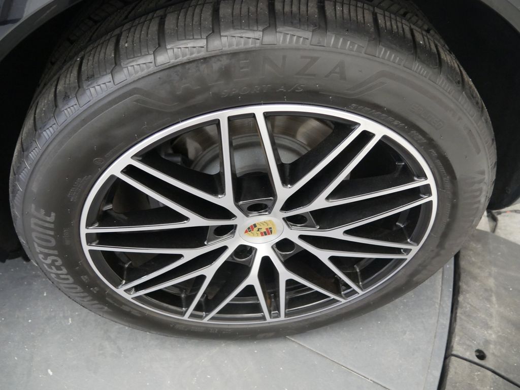 Thumbnail: 2024 Porsche Cayenne - 14