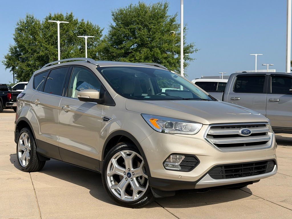 White Gold Metallic 2018 Ford Escape SUV / Crossover Front-Wheel Drive 6-Speed Automatic