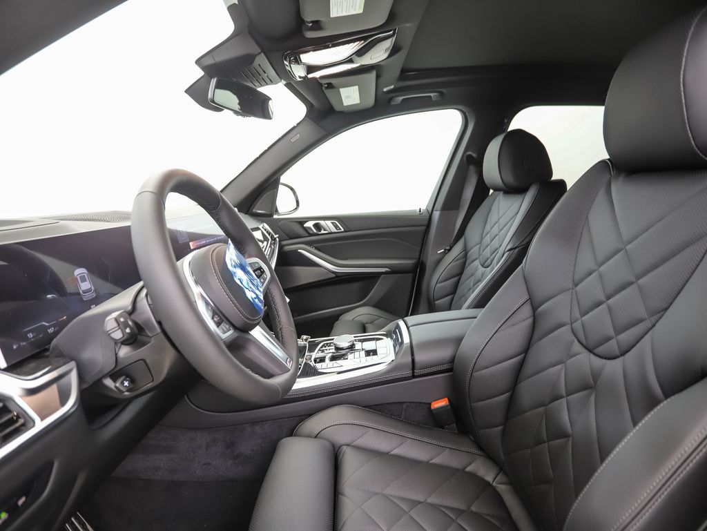 Thumbnail: 2026 BMW X5 - 11