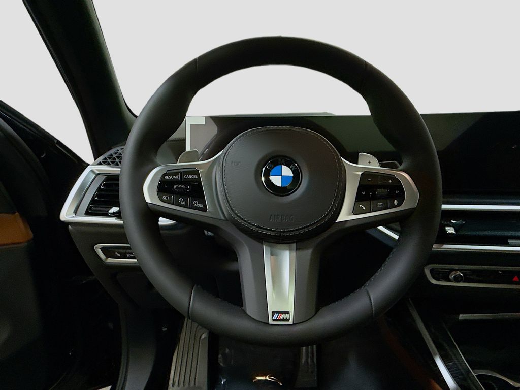 Thumbnail: 2027 BMW X7 - 6