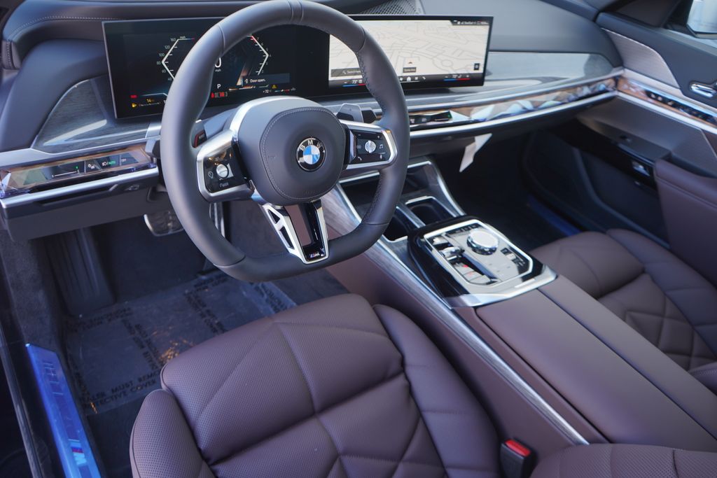 2025 BMW 7 Series 740i 13