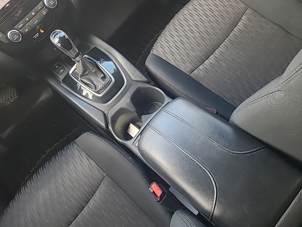 used 2019 Nissan Rogue car, priced at $17,916