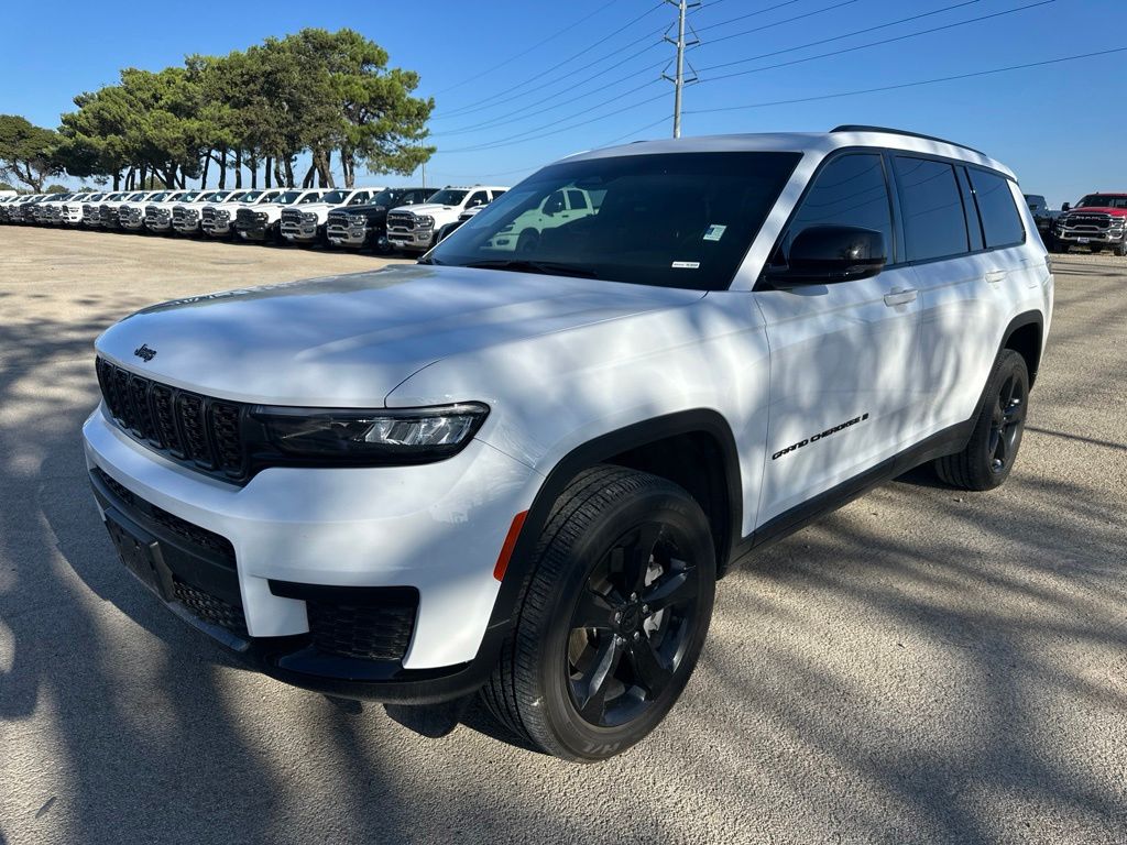 Bright White Clearcoat 2025 Jeep Grand Cherokee L SUV / Crossover Four-Wheel Drive 8-Speed Automatic