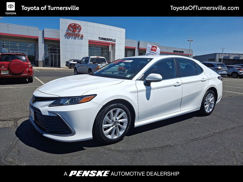 2022 Toyota Camry LE Hero Image