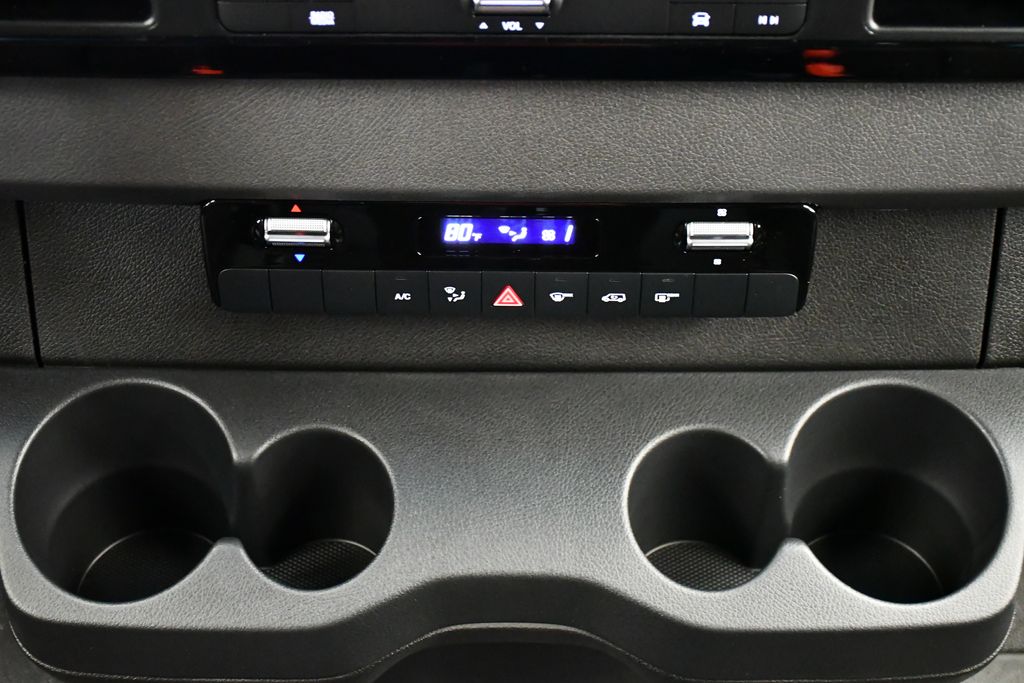 Thumbnail: 2026 Mercedes-Benz Sprinter - 21